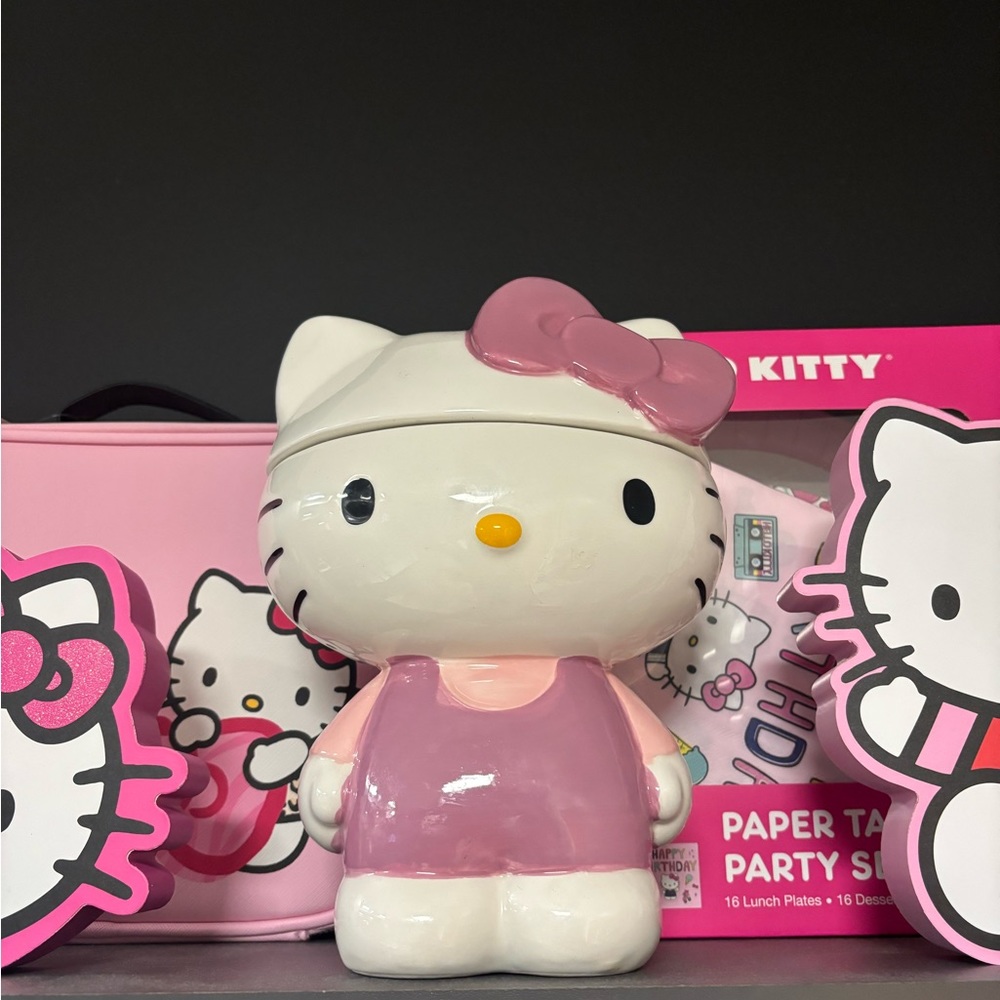 HELLO KITTY COOKIE JAR